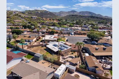 1722 W Saint Moritz Lane, Phoenix, AZ 85023 - Photo 37