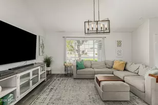 913 W Summit Pl, Chandler, AZ 85225 - Photo 7