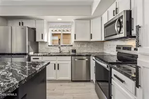 3324 E Brookwood Ct, Phoenix, AZ 85048 - Photo 9