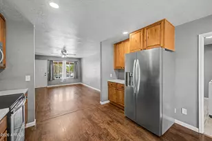 1833 N Edgewater Cir, Mesa, AZ 85207 - Photo 9