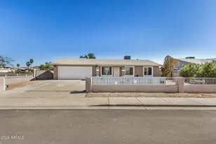 1833 N Edgewater Cir, Mesa, AZ 85207 - Photo 3