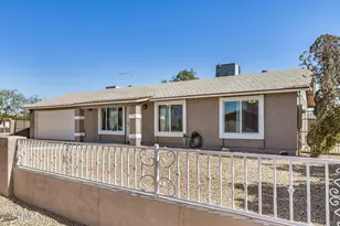 1833 N Edgewater Cir, Mesa, AZ 85207 - Photo 7
