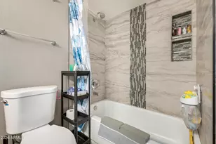 1833 N Edgewater Cir, Mesa, AZ 85207 - Photo 21