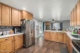 1833 N Edgewater Cir, Mesa, AZ 85207 - Photo 15