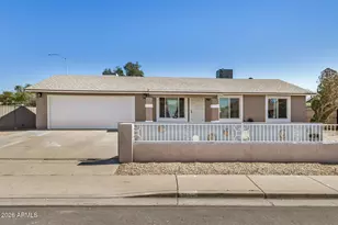 1833 N Edgewater Cir, Mesa, AZ 85207 - Photo 5
