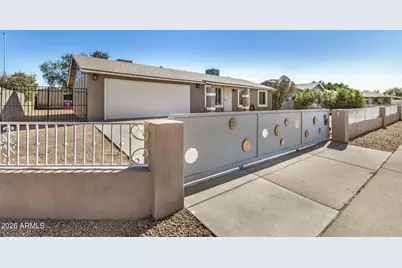 1833 N Edgewater Circle, Mesa, AZ 85207 - Photo 7