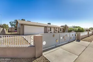 1833 N Edgewater Cir, Mesa, AZ 85207 - Photo 7