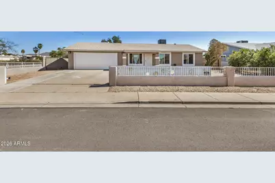 1833 N Edgewater Circle, Mesa, AZ 85207 - Photo 3