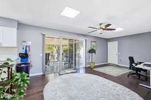 10529 W Gulf Hills Dr, Sun City, AZ 85351 - Photo 9