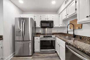 19820 N 13th Ave, Phoenix, AZ 85027 - Photo 9