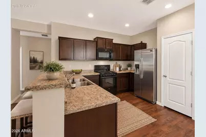 8222 W Wood Lane, Phoenix, AZ 85043 - Photo 11
