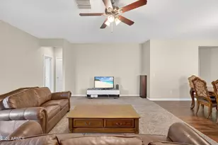 8222 W Wood Ln, Phoenix, AZ 85043 - Photo 7