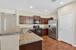 8222 W Wood Ln, Phoenix, AZ 85043 - Photo 9