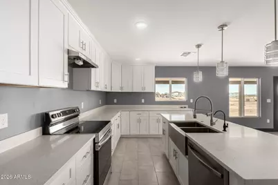 135 N 386th Lane, Tonopah, AZ 85354 - Photo 3