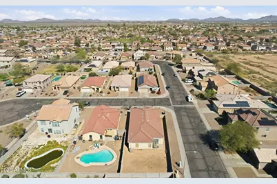 575 W Silver Reef Court, Casa Grande, AZ 85122 - Photo 5