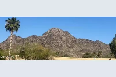 1880 E Morten Avenue #Unit 202, Phoenix, AZ 85020 - Photo 1