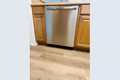 1880 E Morten Avenue #Unit 202, Phoenix, AZ 85020 - Photo 3