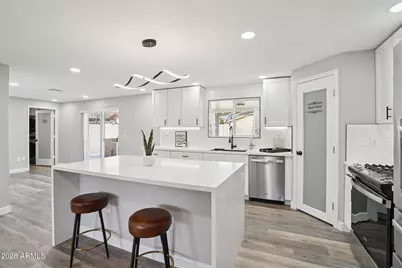 13241 N 15th Avenue, Phoenix, AZ 85029 - Photo 9