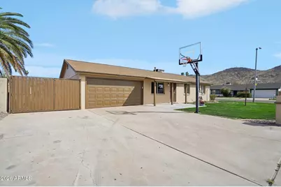 13241 N 15th Avenue, Phoenix, AZ 85029 - Photo 3