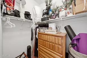 2725 E Mine Creek Rd, Phoenix, AZ 85024 - Photo 19