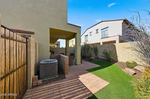 2725 E Mine Creek Rd, Phoenix, AZ 85024 - Photo 25