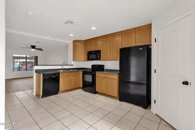 7801 N 44th Drive #1075, Glendale, AZ 85301 - Photo 13