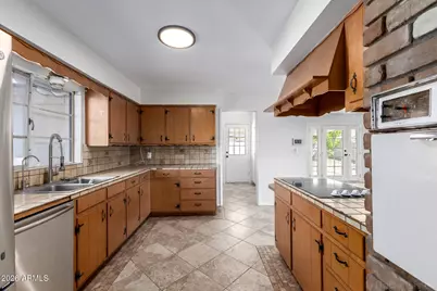 855 E 7th Street, Mesa, AZ 85203 - Photo 15