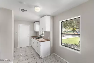 5838 W Gardenia Avenue, Glendale, AZ 85301 - Photo 11