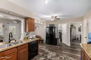 11154 W Emerald Dr, Sun City, AZ 85351 - Photo 9