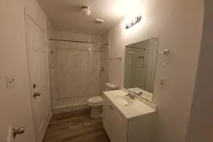 1817 N 46th Dr, Phoenix, AZ 85035 - Photo 5