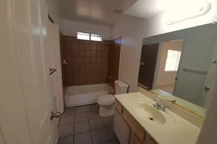 1817 N 46th Dr, Phoenix, AZ 85035 - Photo 9