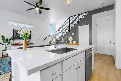 1247 E Colter Street #5, Phoenix, AZ 85014 - Photo 3