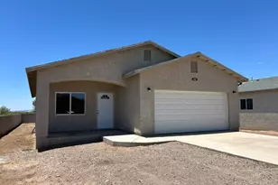 2742 N Washington Ave, Douglas, AZ 85607 - Photo 1