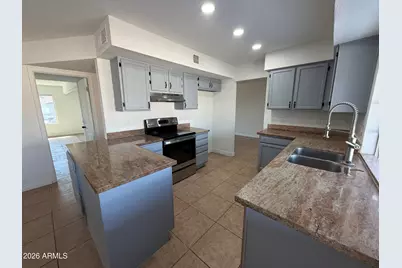 7602 W College Drive, Phoenix, AZ 85033 - Photo 5