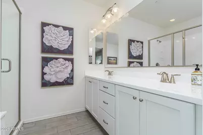 1963 W Desert Hollow Drive, Phoenix, AZ 85085 - Photo 19