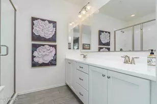 1963 W Desert Hollow Dr, Phoenix, AZ 85085 - Photo 19