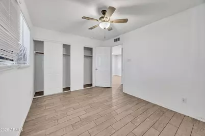 5754 N 47th Avenue, Glendale, AZ 85301 - Photo 17