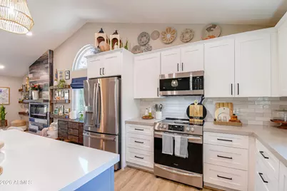 3637 W Kesler Lane, Chandler, AZ 85226 - Photo 9