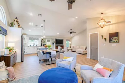 3637 W Kesler Lane, Chandler, AZ 85226 - Photo 5