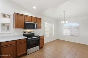 5305 S 27th Dr, Phoenix, AZ 85041 - Photo 7