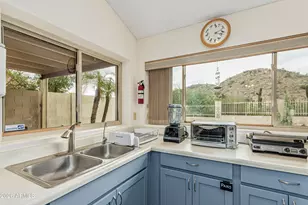 9426 S 43rd Pl, Phoenix, AZ 85044 - Photo 7