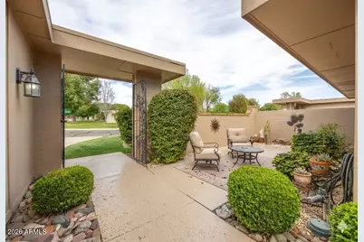 10345 W Willowbrook Drive, Sun City, AZ 85373 - Photo 3