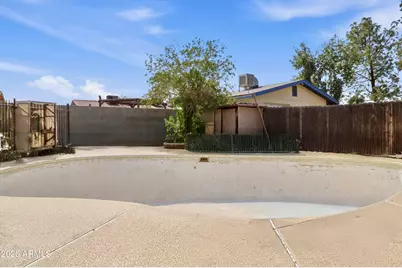 7149 W Wilshire Drive, Phoenix, AZ 85035 - Photo 23