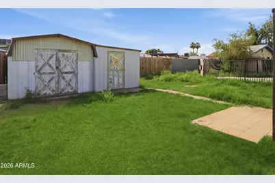 7149 W Wilshire Drive, Phoenix, AZ 85035 - Photo 21