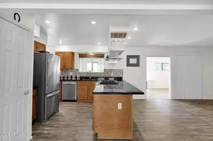 3833 E Desert Cove Ave, Phoenix, AZ 85028 - Photo 5