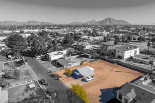 2627 N 30th Pl, Phoenix, AZ 85008 - Photo 1