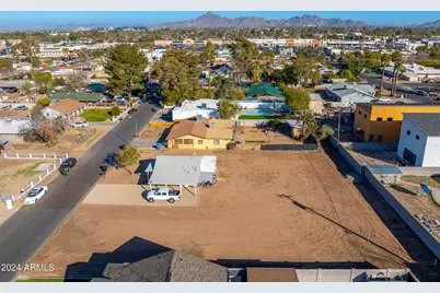 2627 N 30th Place, Phoenix, AZ 85008 - Photo 11