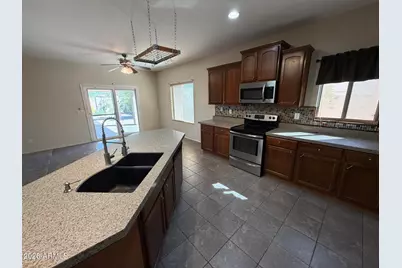 381 S 165th Drive, Goodyear, AZ 85338 - Photo 31