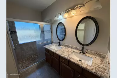 381 S 165th Drive, Goodyear, AZ 85338 - Photo 11