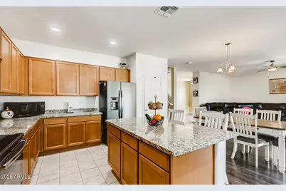 6144 W Freeway Lane, Glendale, AZ 85302 - Photo 7